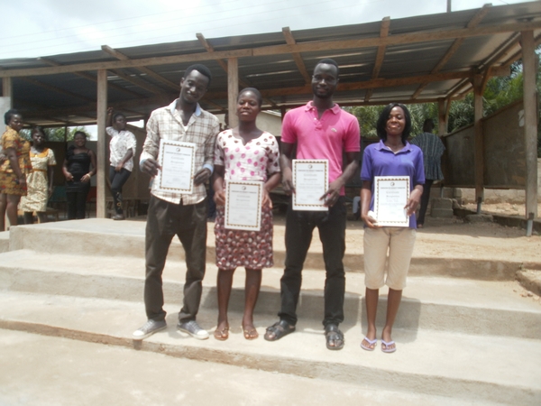14-04 Certificate graduates